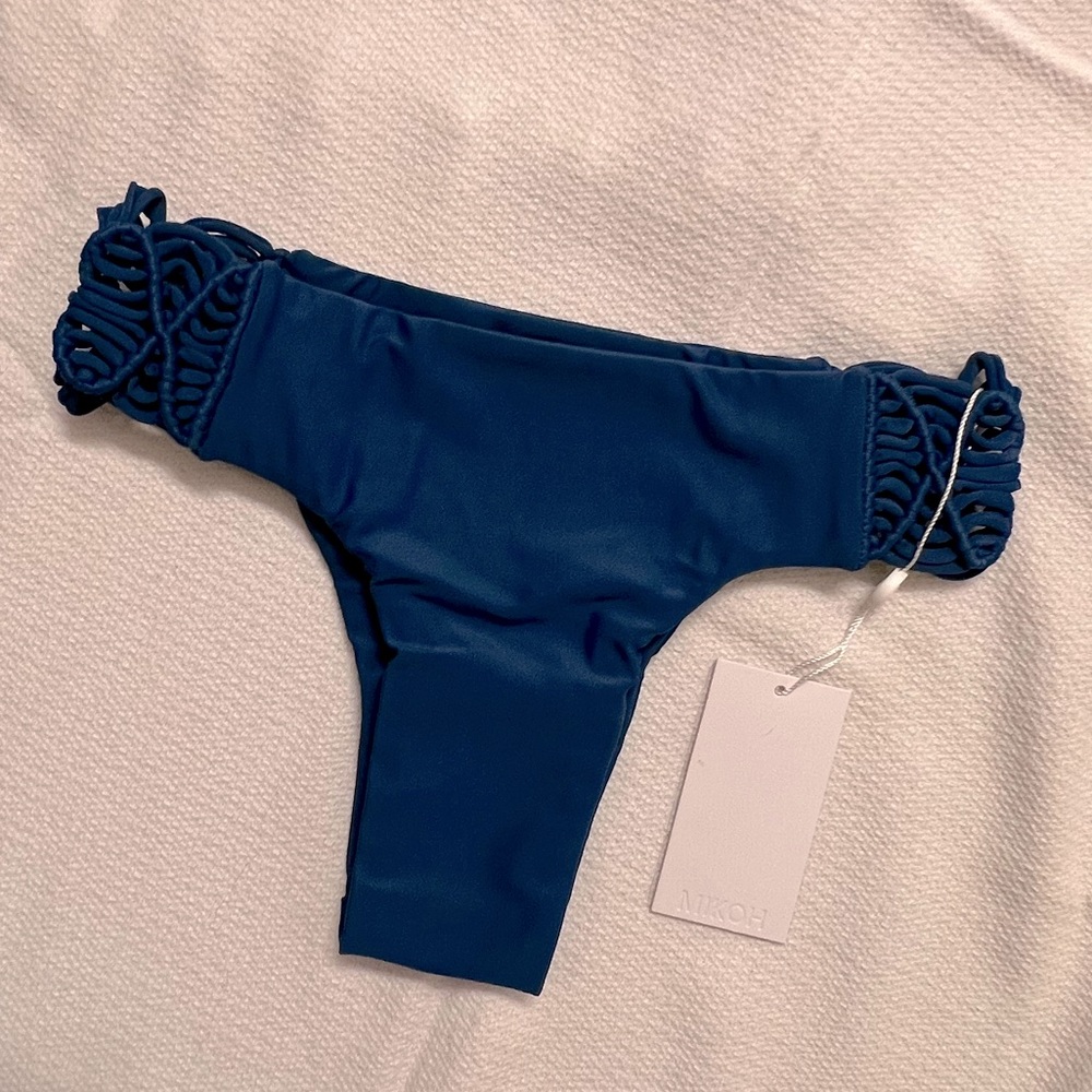 MIKOH Cayman Woven bottom in Horizon Blue NWT size XL